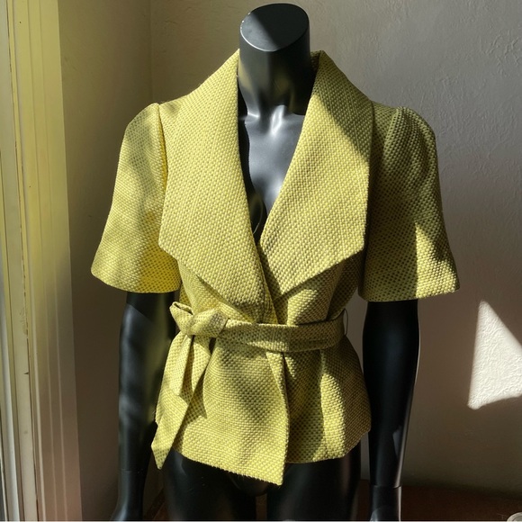 The Limited yellow short sleeve jacket size small - Picture 2 of 14